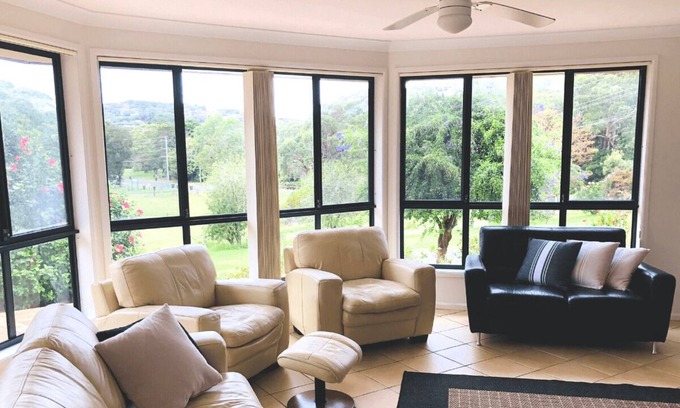 Boat Harbour Casa | Spacious house on acreage - perfect for families! Walk to One Mile Beach...