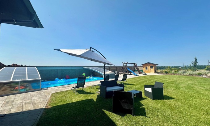 Slapy Casa | Spacious HOUSE&POOL&GARDEN in South Bohemia