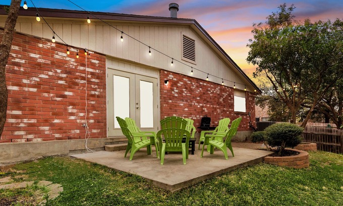 Heritage Casa | Spacious house w/ Gameroom/BBQ/Firepit Next SeaWorld & Lackland AFB