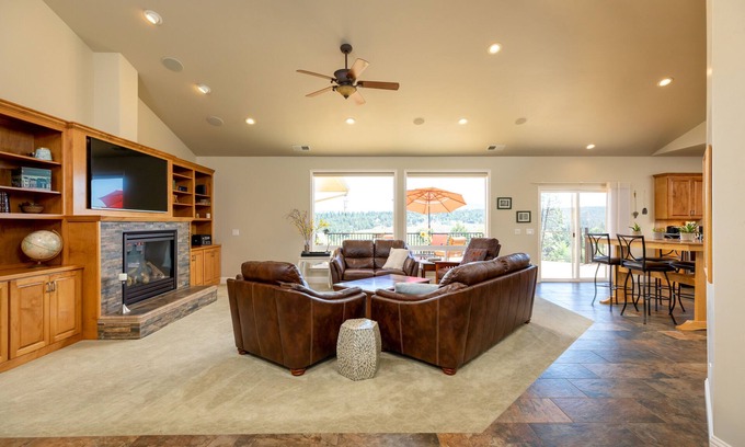 Klamath Falls Casa | Spacious house with stunning views @ Running Y