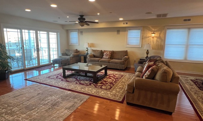 Wildwood Crest Casa | Lujo 5000 pies cuadrados 5BR 1Den5BA casa cerca de Ocean y BoardWalk con piscina, vista al mar