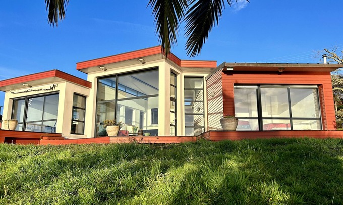 Roscanvel Casa | Spacious house with breathtaking sea views