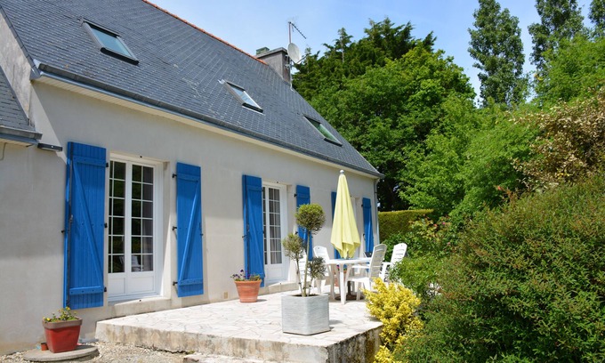 Plomodiern Casa | espaciosa casa con gran jardín y una terraza en la bahía de Douarnenez