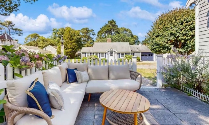 Dennis Port Casa | Spacious house within walking distance to Sea Street Beach + Pelham House