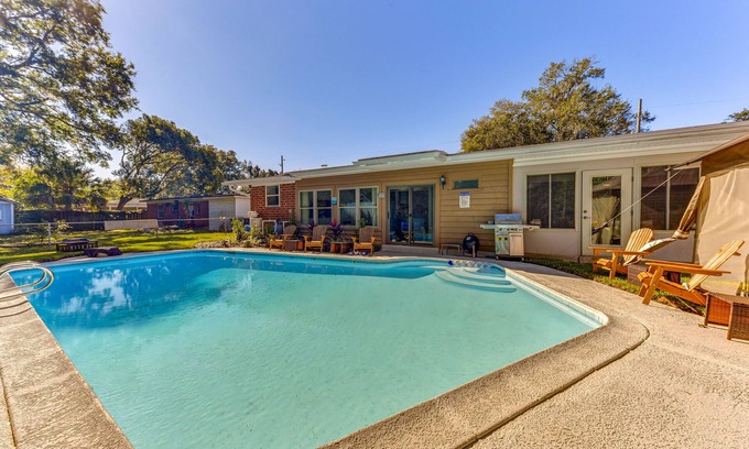 Jacksonville Casa | Spacious Jacksonville Home: 6 Mi to Downtown!