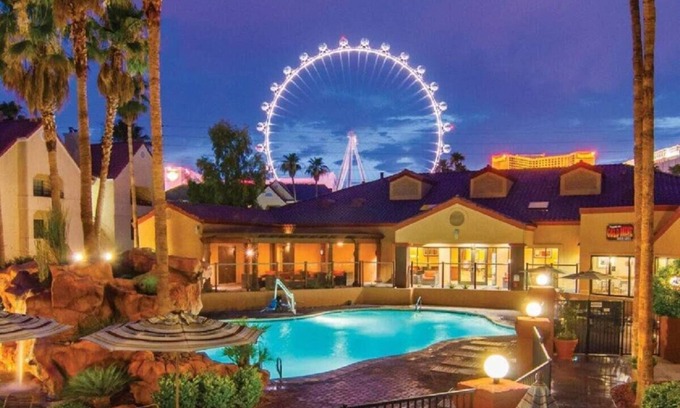 Las Vegas Apartamento | SPACIOUS - kitchen + POOL+ FREE WIFI
