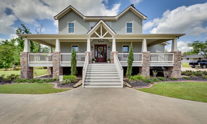 Prien Casa | Spacious Lake Charles Craftsman - Pet Friendly!