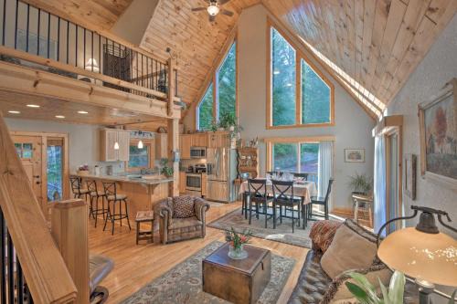 Santeetlah Casa | Spacious Lake Santeetlah Cottage with Lake Views!