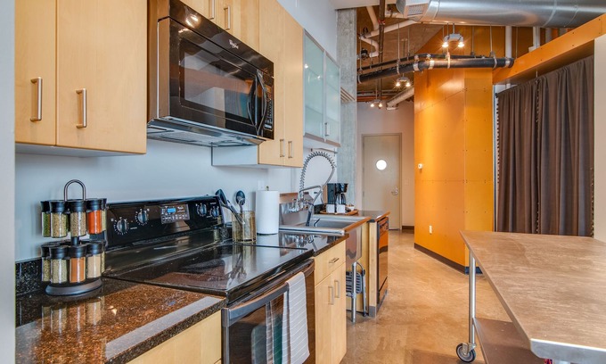 The Gulch Apartamento | Spacious Loft in Nashville Gulch Neighborhood!