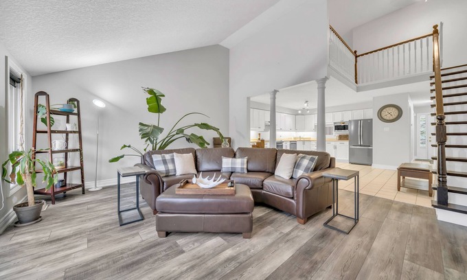 Elora Casa | Spacious loft Townhouse