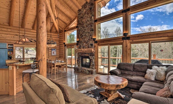 Villa Grove Cabina | Spacious, Luxe Cabin w/ Mtn Views, Sauna & More!