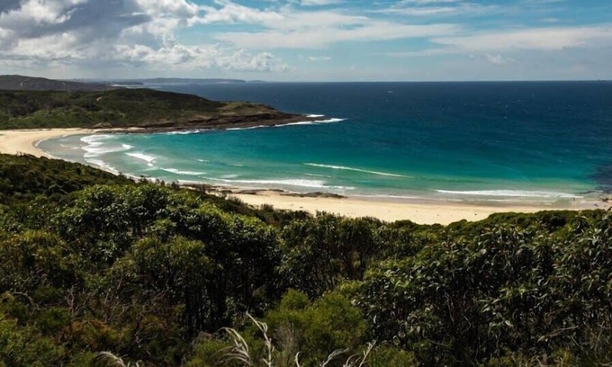 Catherine Hill Bay Casa | Spacious & Luxurious Beach Home