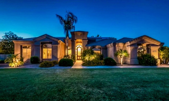 Queen Creek Casa | Spacious & Luxurious oasis w/ saltwater pool, hot tub, outdoor kitchen & sauna