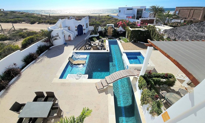 El Pescadero Casa | Spacious Luxury Beach house with mediterranean flavor in El Pescadero