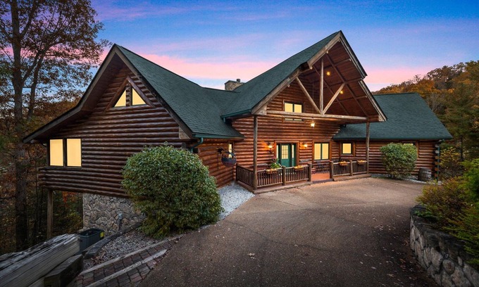 Townsend Cabina | Spacious Luxury Cabin 🏚 with huge deck, Smoky Mountain National Park ⛰!