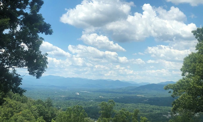 Asheville Casa | Casa de lujo dentro de 1. 5 millas del centro de Asheville, impresionantes vistas, más de 100 windo
