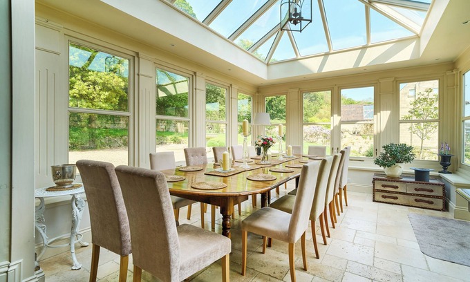 Limpley Stoke Casa | SPACIOUS LUXURY VICTORIAN COUNTRY HOUSE, STUNNING VIEWS NEAR BATH, Local Pub,