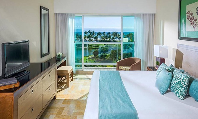 Playa Diamante Complejo | Spacious Mayan Palace Two Bedroom Suite – Family-Friendly Acapulco Escape