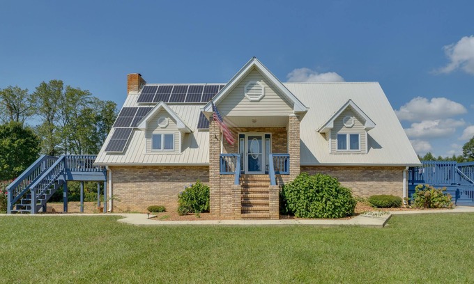 McMinnville Casa | Spacious McMinnville Vacation Home w/ Gas Grill!