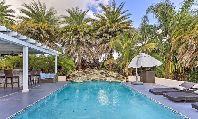Richmond West Casa | Spacious Miami Getaway - Outdoor Oasis & BBQ!