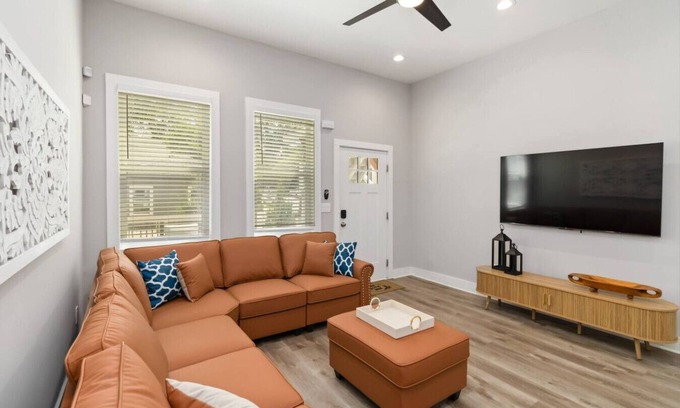 Midtown Apartamento | Spacious Midtown Home Steps from Piedmont Park