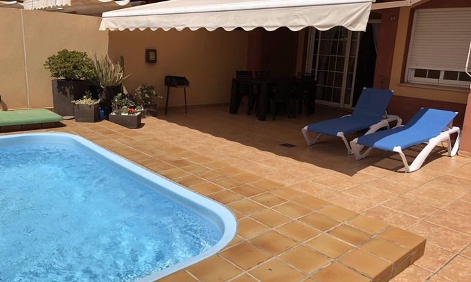 Roquetas de Mar Apartamento | Spacious modern apartment with large terrace and private pool, long & short lets