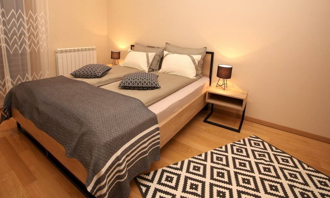 Zlatibor Apartamento | Spacious modern apartment overlooking the hills and Gold Gondola station