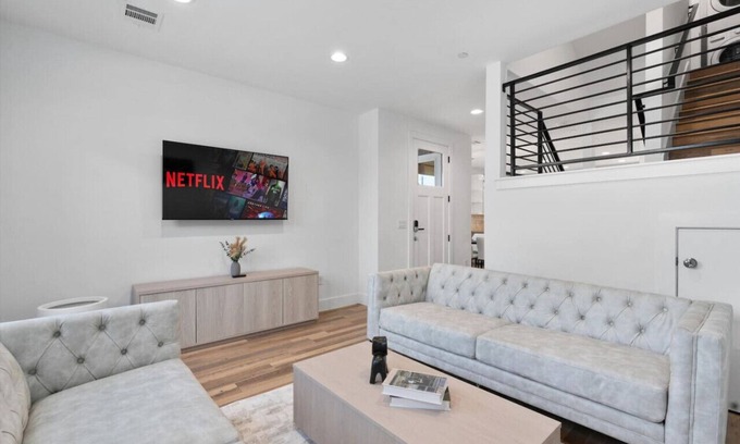 University Hills and Windsor Park Casa | Mins to Downtown/Formula 1/ACL