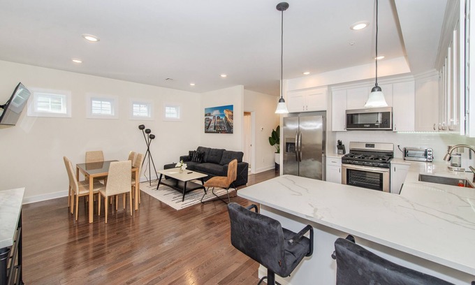 North Bergen Casa | Spacious Modern Condo NYC@Fingertips-A-