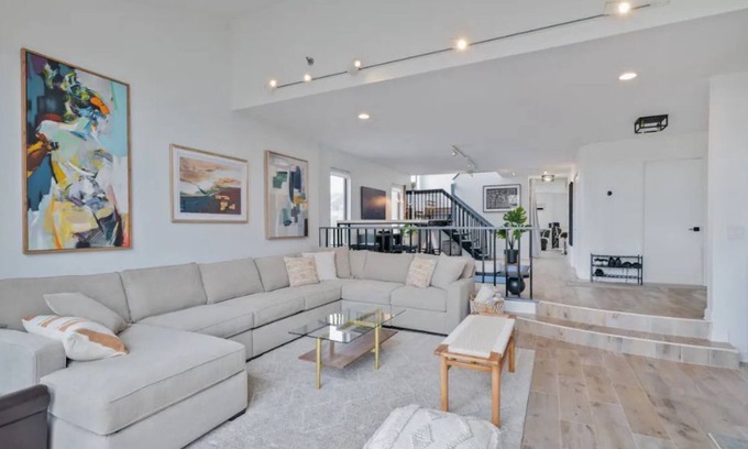 Teaneck Apartamento | Spacious Modern Luxury Duplex 20 min from NYC