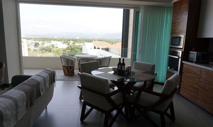 Puerto Vallarta Condominio | Spacious modern condo in a great location with amenities