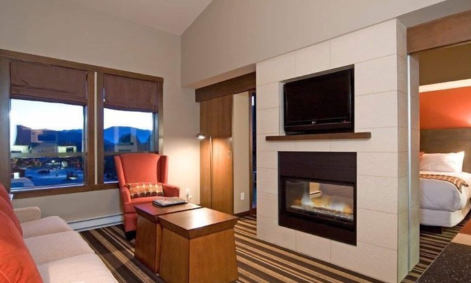 Whistler Creekside Apartamento | Suite espaciosa + moderna | A minutos del centro de Whistler
