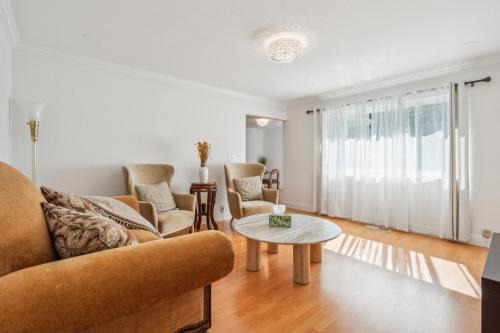 Mountain View Apartamento | Spacious Mountain View Duplex in Prime Location Duplex