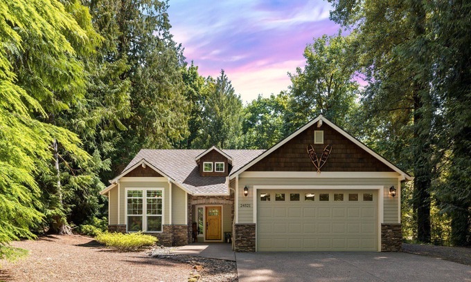 Welches Casa | Spacious Mt. Hood Escape - Hot Tub Sleeps 10 Game Room Near Salmon River
