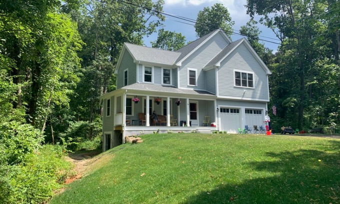 North Scituate Casa | Spacious new home 6-minute drive to beaches and historic Scituate Harbor!