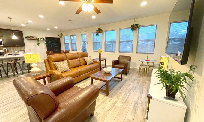 Wells Branch Casa | Spacious North Austin Retreat ✦ Family Pet Friendly ✦ Near Domain, Q2 & Downtown