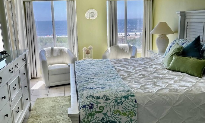 Midtown Ocean City Condominio | Deluxe, Spacious, Ocean Front Condo In Midtown OC, Mid town.