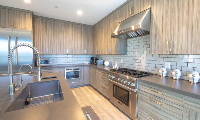 La Jolla Mesa Casa | Spacious ocean view home with a basketball hoop, firepit, & grill - dogs ok