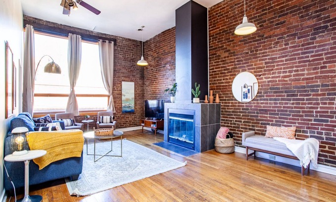 Old City Apartamento | Spacious Old City Loft