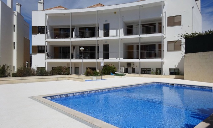 Tavira Apartamento | Apartamento moderno en desarrollo seguro cerca de todas las instalaciones de la ciudad.