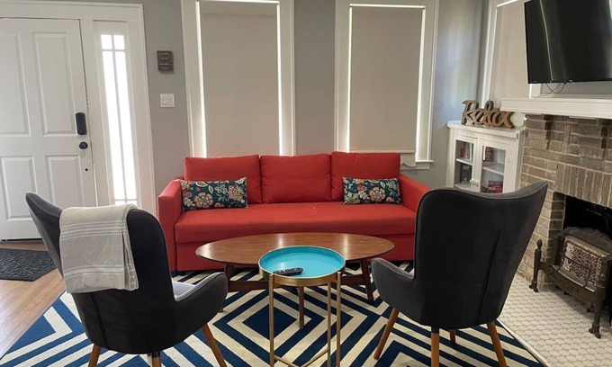 Old East Dallas Casa | Spacious & Peaceful Zen Retreat in Heart of Dallas