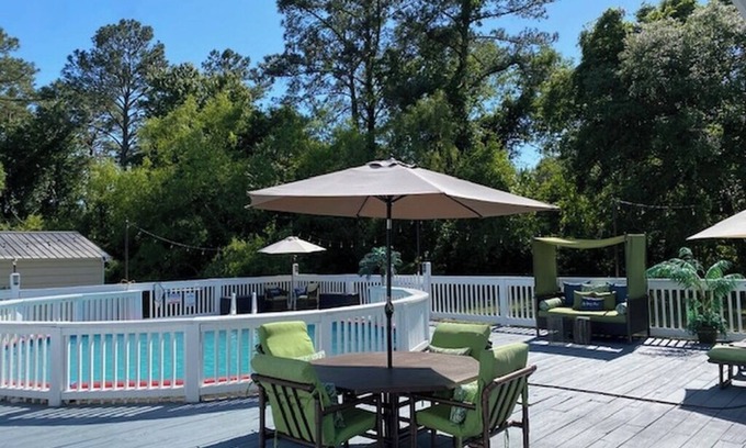 Conway Casa | Spacious Poolside Retreat - Close to Area Beaches
