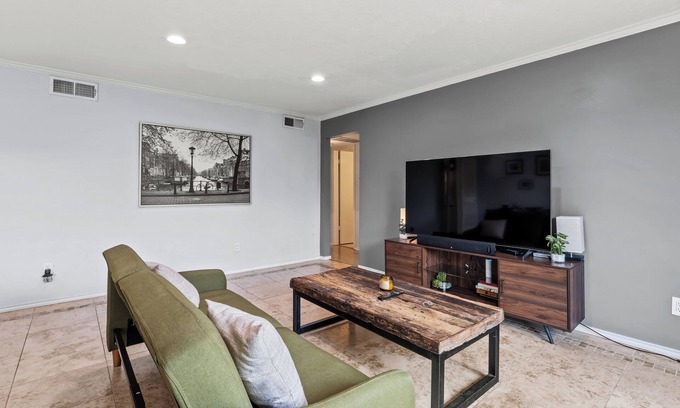 North Dallas Condominio | Spacious Preston Hollow Condo
