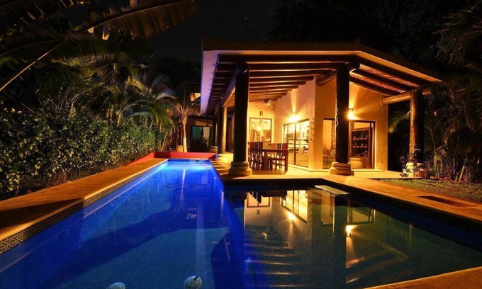 Puerto Aventuras Villa | Grande Villa con Piscina Privada en Campo de Golf Solo Minutos de la Playa