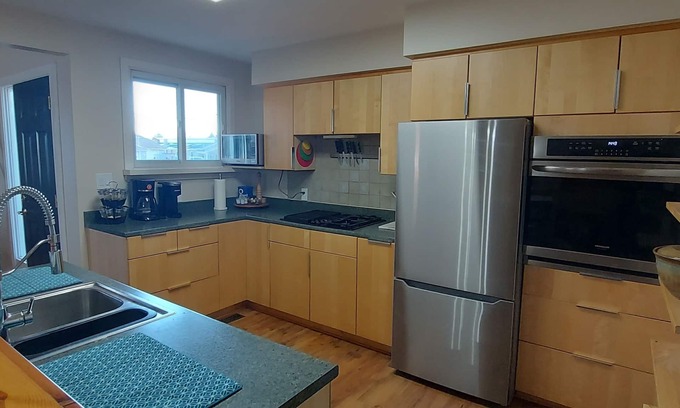 Odessa Casa | Private 4 beds, 1.5 bath house