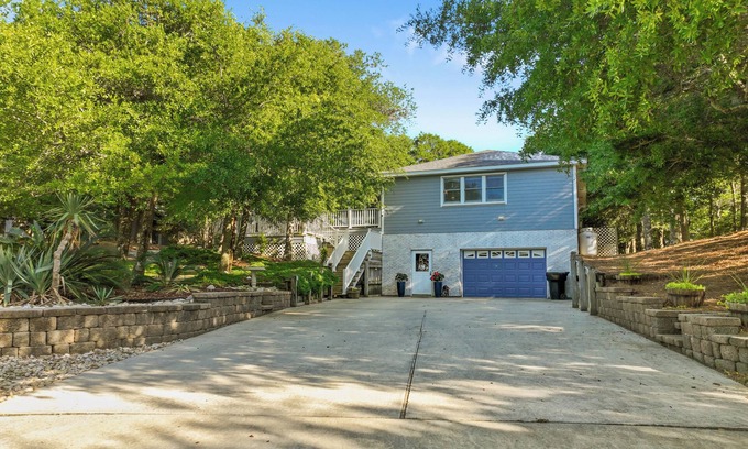 Buxton Casa | Spacious, Private, large pool near beaches!