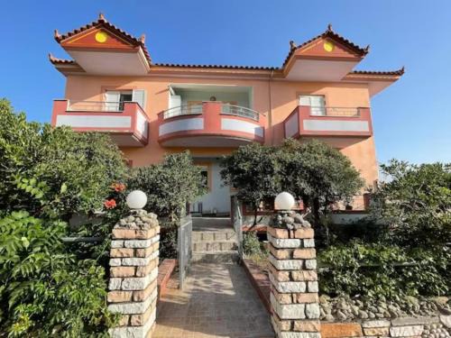 Krieza Apartamento | Spacious Quiet Apartment for Relaxed Holidays 1