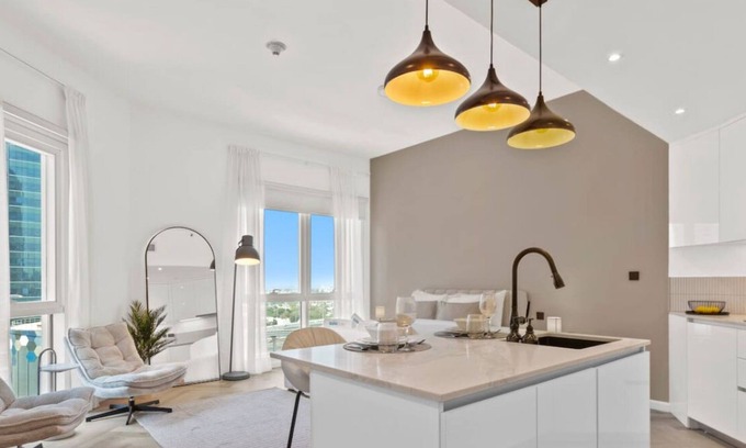 Barsha Heights Apartamento | Spacious refurbished Studio steps away from metro