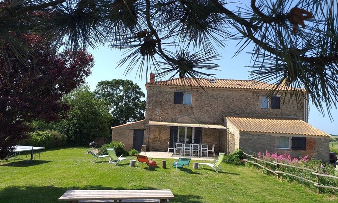 Le Bernard Cabaña | Casa rural renovada cerca de playas, con jardín, WiFi y opciones de servicios adicionales