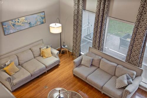Barker Casa | Spacious Retreat for Crews, Corporates & Families